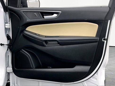 Certified 2024 Ford Edge SE image 24