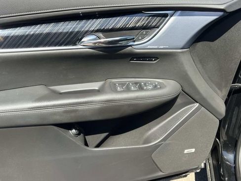 Certified 2023 Cadillac XT6 Premium Luxury AWD/4WD image 15