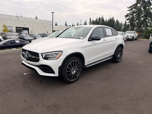 Used 2022 Mercedes-Benz GLC 300 4MATIC Coupe image 2