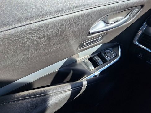 Used 2019 Cadillac XT4 Premium Luxury image 18