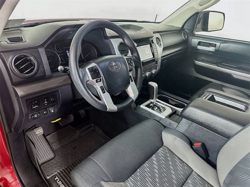 Used 2019 Toyota Tundra SR5 w/ SR5 Upgrade Package image 30