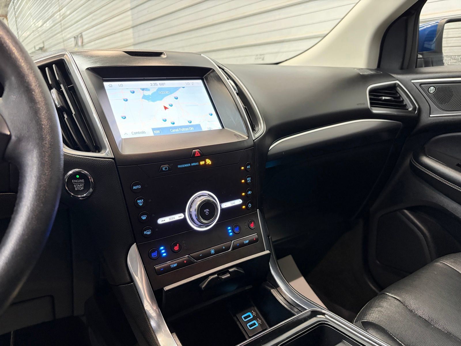 Used 2020 Ford Edge Titanium w/ Equipment Group 301A AWD/4WD image 20