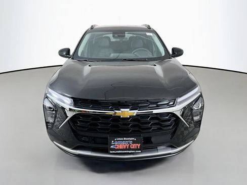 New 2026 Chevrolet Trax LT w/ Driver Confidence Package FWD image 2