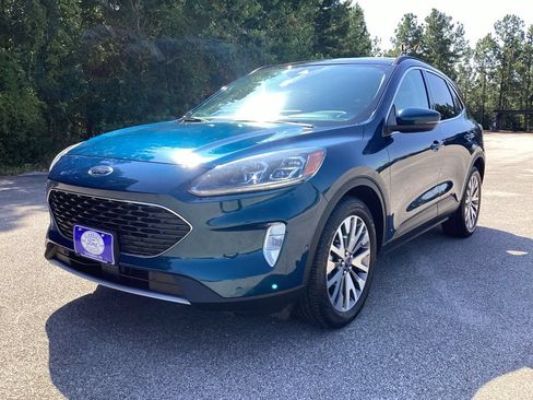 Used 2020 Ford Escape Titanium AWD/4WD image 3