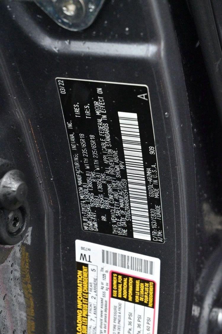 Used 2022 Toyota Highlander XLE FWD image 44