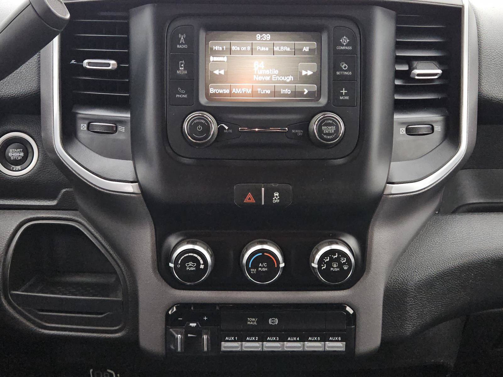 Used 2024 RAM 3500 SLT w/ Quick Order Package 2YG SLT AWD/4WD image 11