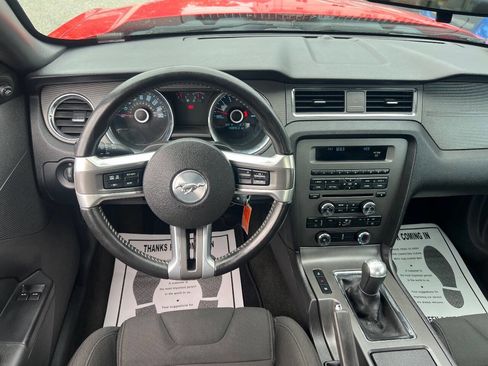 Used 2014 Ford Mustang Coupe RWD image 17