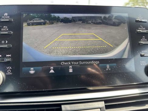 Used 2019 Honda Accord Touring image 29