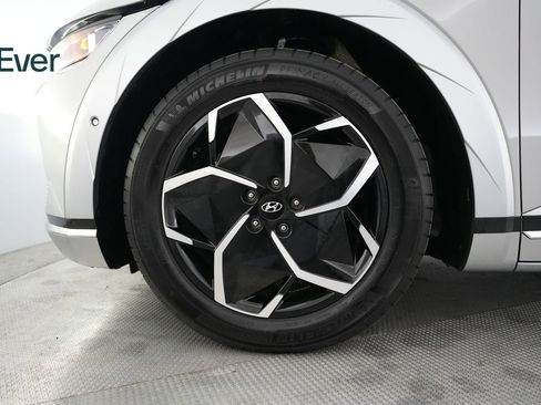 Used 2024 Hyundai Ioniq 5 Limited image 19