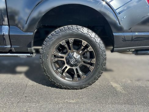 Used 2022 Ford F150 Lariat w/ Equipment Group 502A High image 18