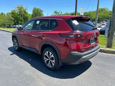 Used 2021 Nissan Rogue SV AWD/4WD image 4