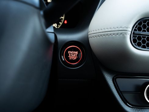 Certified 2026 Honda HR-V LX image 25