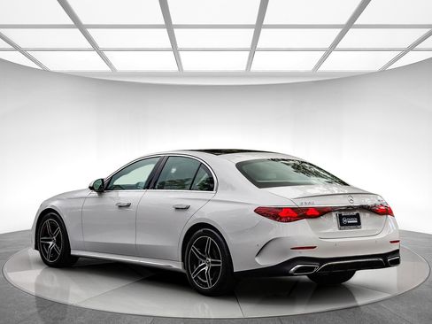 Certified 2025 Mercedes-Benz E 350 4MATIC Sedan image 2