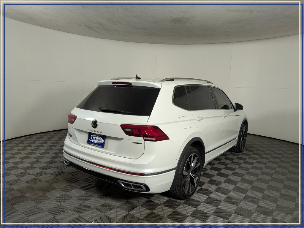 Used 2024 Volkswagen Tiguan SEL R-Line AWD/4WD image 7