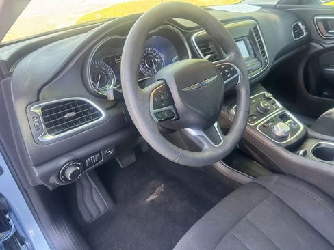 Used 2015 Chrysler 200 Limited image 17