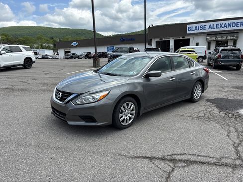 Used 2017 Nissan Altima 2.5 S w/ Power Driver Seat Package FWD image 7