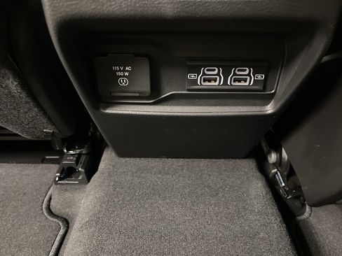 New 2025 Jeep Grand Cherokee Altitude image 24