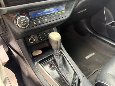 Used 2014 Toyota Corolla S Premium FWD image 23