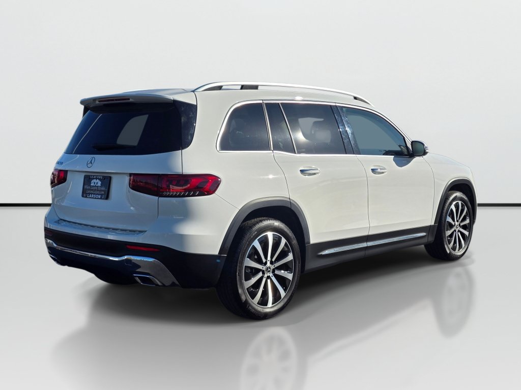 Used 2023 Mercedes-Benz GLB 250 w/ Premium Package image 5