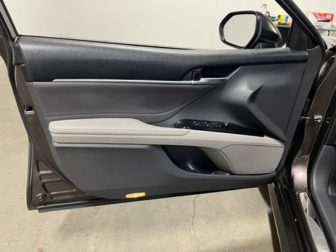 Used 2018 Toyota Camry XLE w/ Audio Package FWD image 24