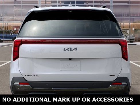 New 2026 Kia Carnival SX image 13