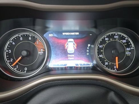 Used 2016 Jeep Cherokee Limited AWD/4WD image 32