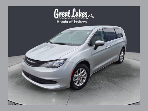Used 2023 Chrysler Voyager LX FWD image 1