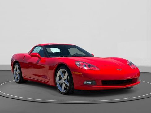 Used 2013 Chevrolet Corvette Coupe RWD image 3