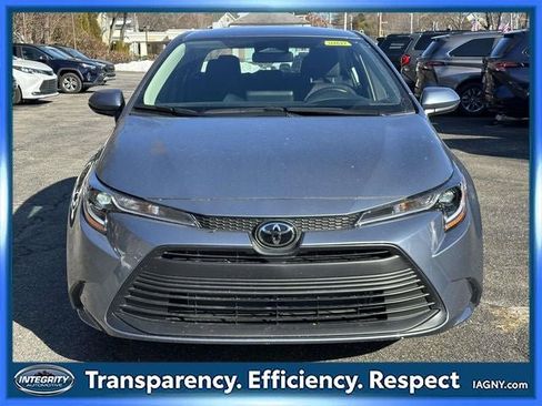 Used 2026 Toyota Corolla LE image 9
