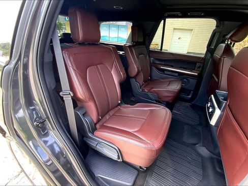 Used 2022 Ford Expedition Limited AWD/4WD image 24