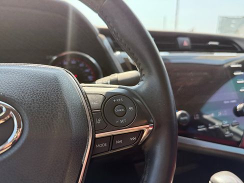 Used 2020 Toyota Camry XSE FWD image 16