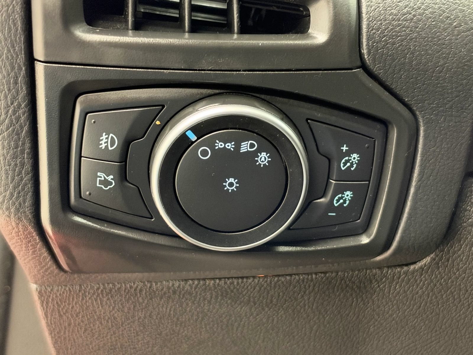 Used 2017 Ford Focus ST FWD image 25