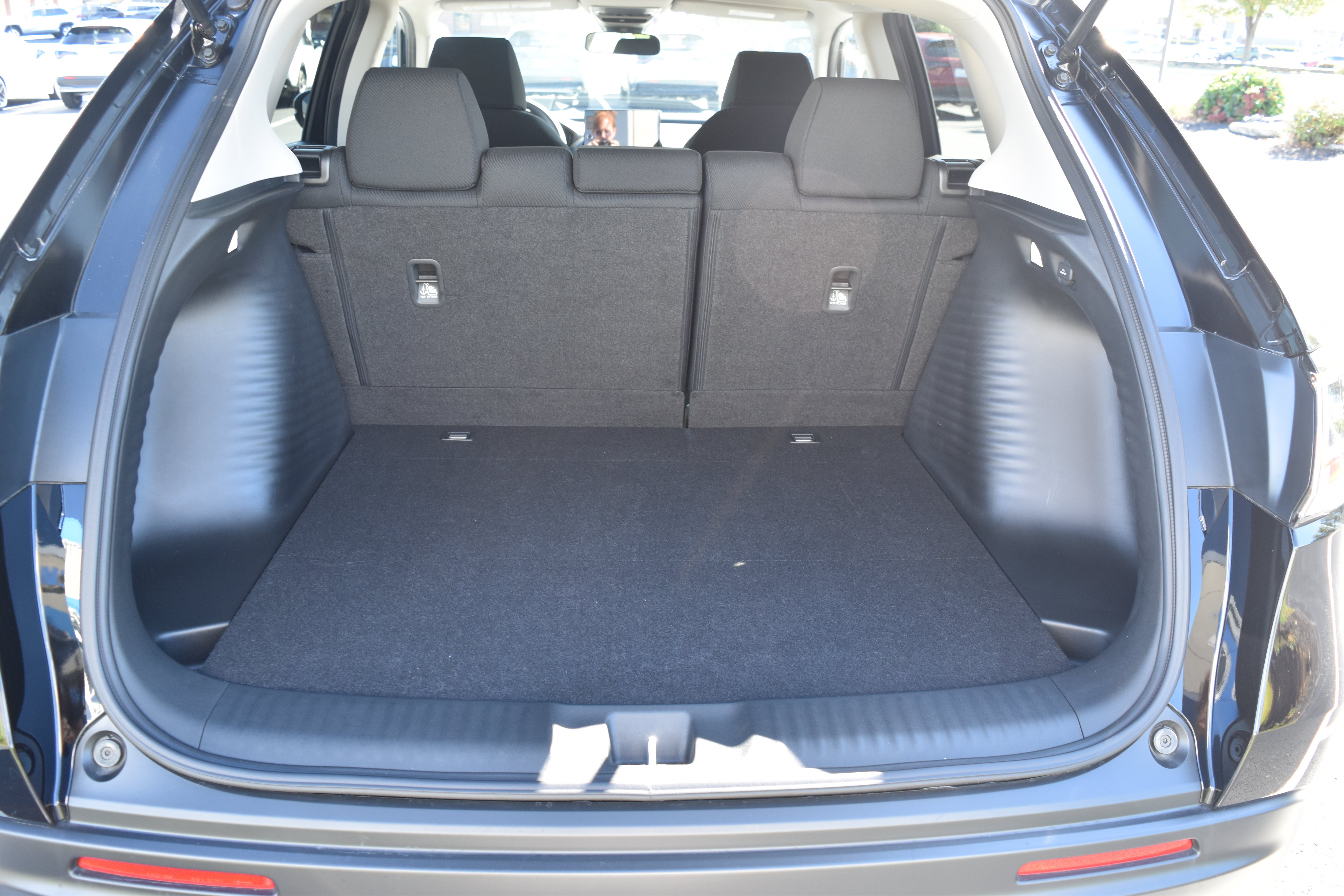 Used 2027 Honda HR-V LX image 10