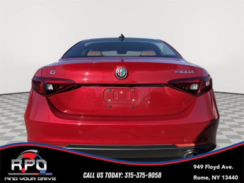 Used 2019 Alfa Romeo Giulia Ti w/ Quick Order Package 22X Lusso image 4