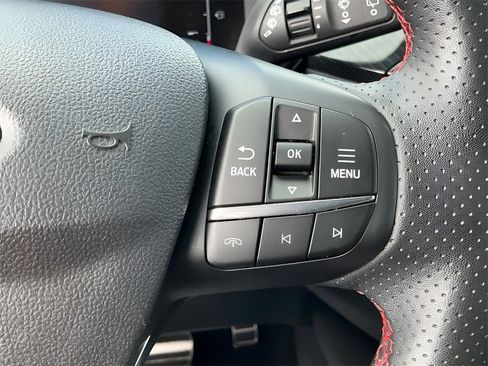 Used 2024 Ford Escape ST-Line w/ Cold Weather Package image 31