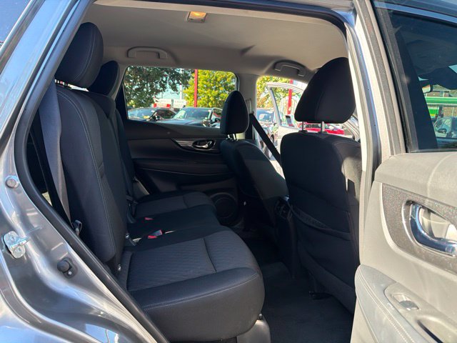 Used 2019 Nissan Rogue SV AWD/4WD image 25