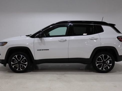 Used 2023 Jeep Compass Limited w/ Sun and Sound Group AWD/4WD image 4