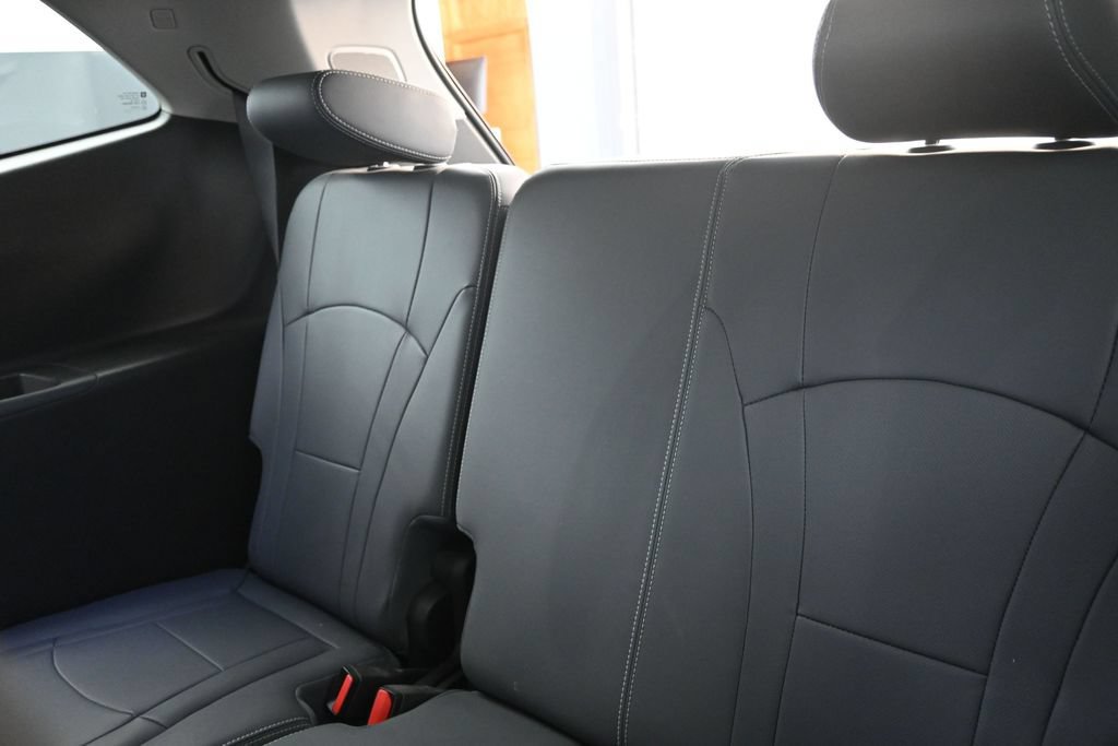 Used 2018 Buick Enclave Premium w/ LPO, Hit The Road Package FWD image 34
