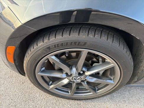 Used 2019 MAZDA MX-5 Miata Grand Touring image 11