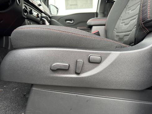 New 2025 Nissan Frontier PRO-4X image 14
