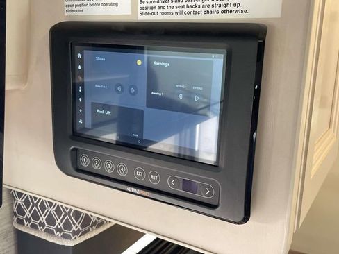 Used 2022 Ford E-350 and Econoline 350 Super Duty w/ A/C Prep Package image 17