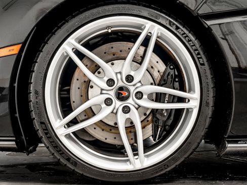 Used 2017 McLaren 570S image 10