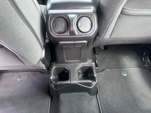 Used 2024 Jeep Wrangler Sport image 18