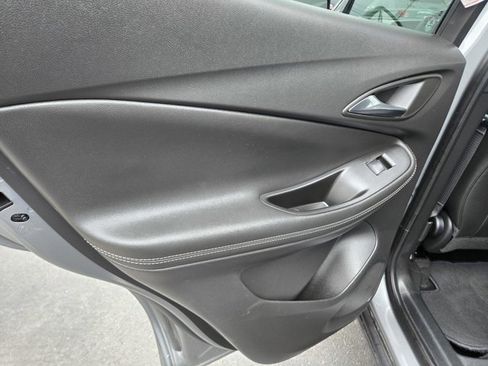 Used 2025 Buick Encore GX Preferred FWD image 34