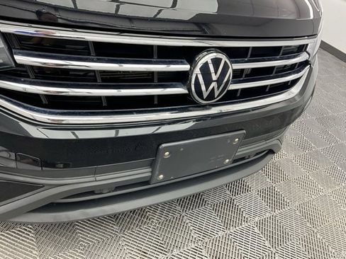 Used 2022 Volkswagen Tiguan SE image 29