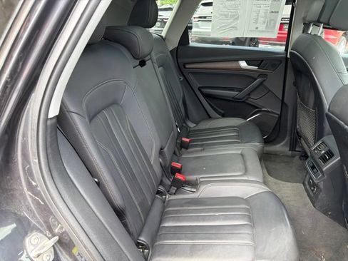 Used 2021 Audi Q5 2.0T Premium w/ Convenience Package AWD/4WD image 14