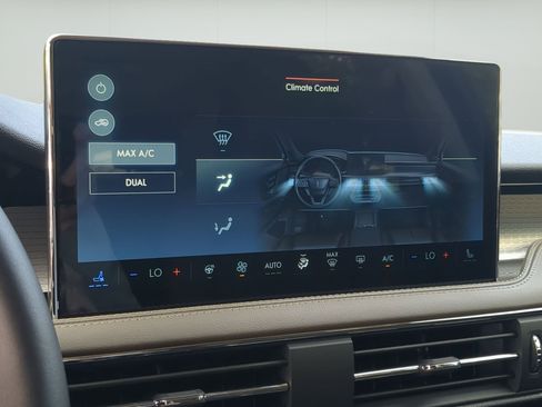 New 2026 Lincoln Corsair Premiere FWD image 18