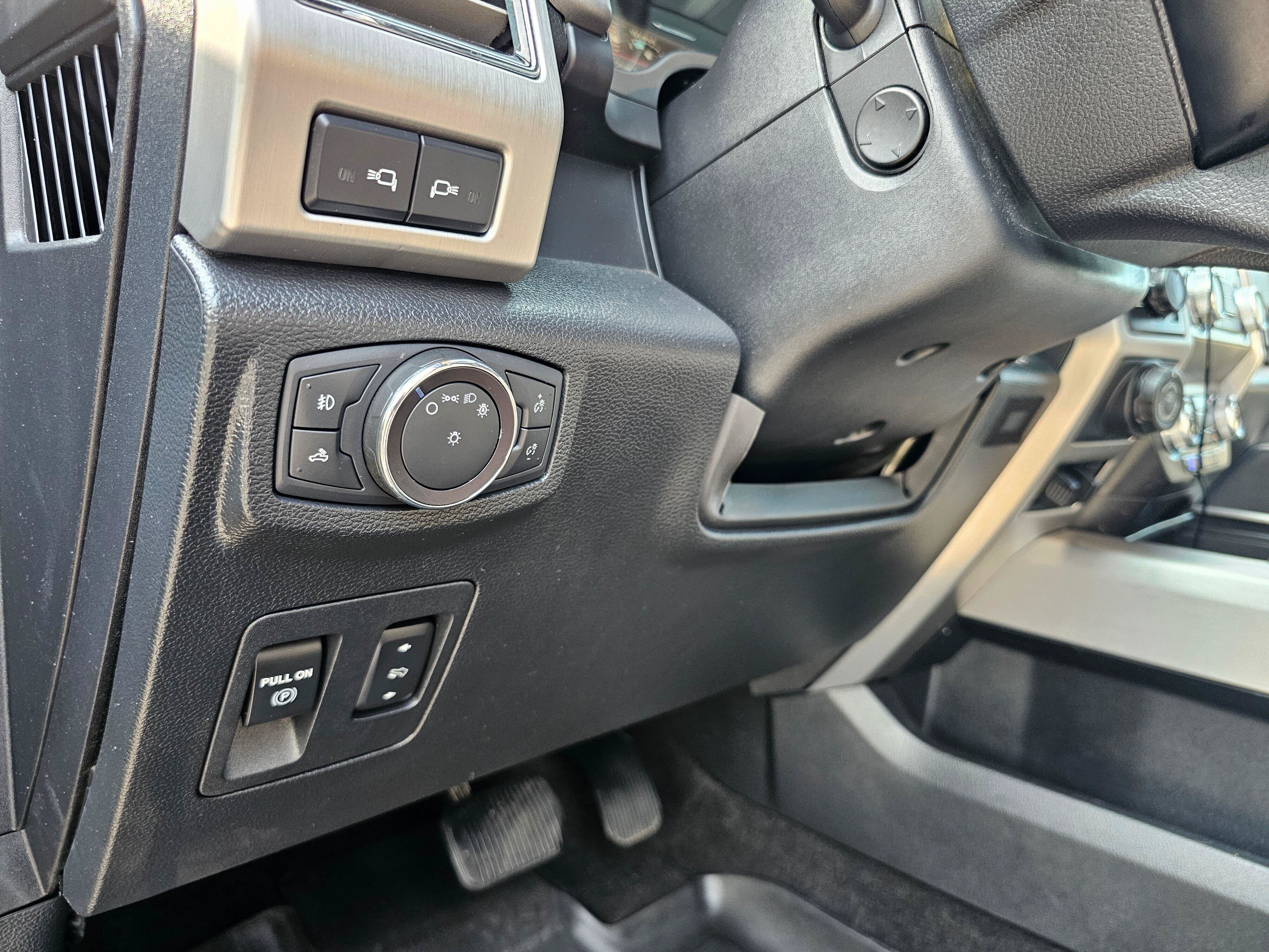 Used 2020 Ford F150 Platinum w/ Technology Package AWD/4WD image 26
