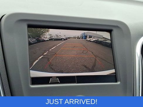 Used 2023 Chevrolet Equinox LS AWD/4WD image 6