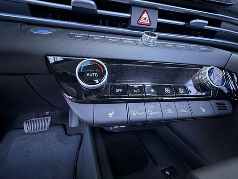 New 2026 Hyundai Elantra Limited image 19